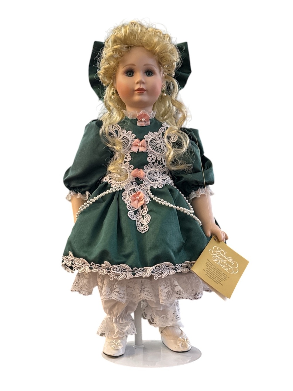 Franklin Mint heirloom musical doll
'Melody', new condition, in original packing